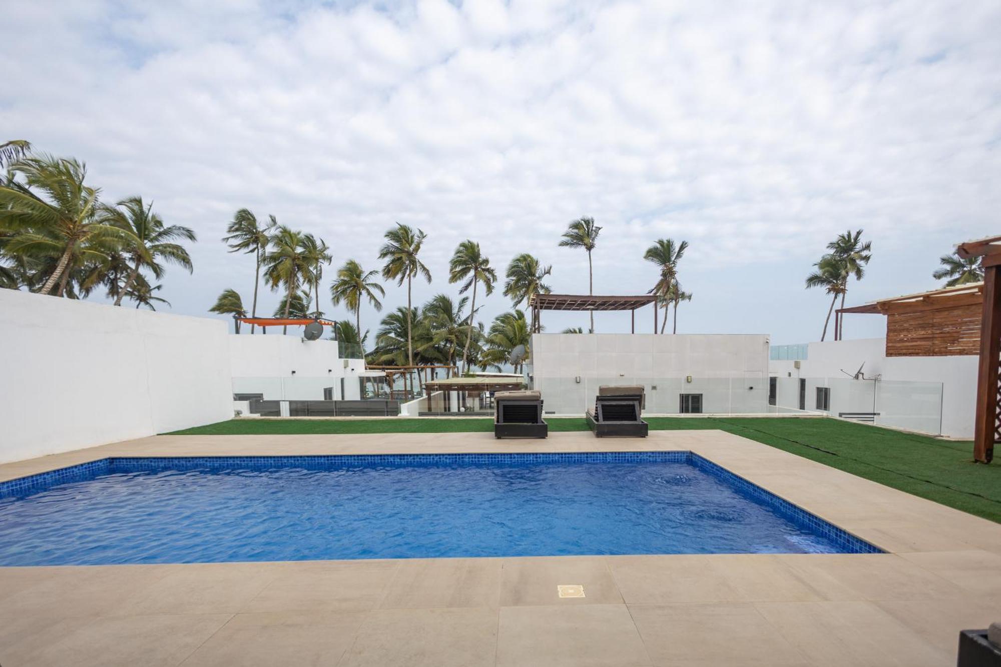 Tills Beach Resort Gomoa Fetteh Ngoại thất bức ảnh